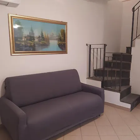 Casa de Férias Antico Borgo - Via Napoli, 2