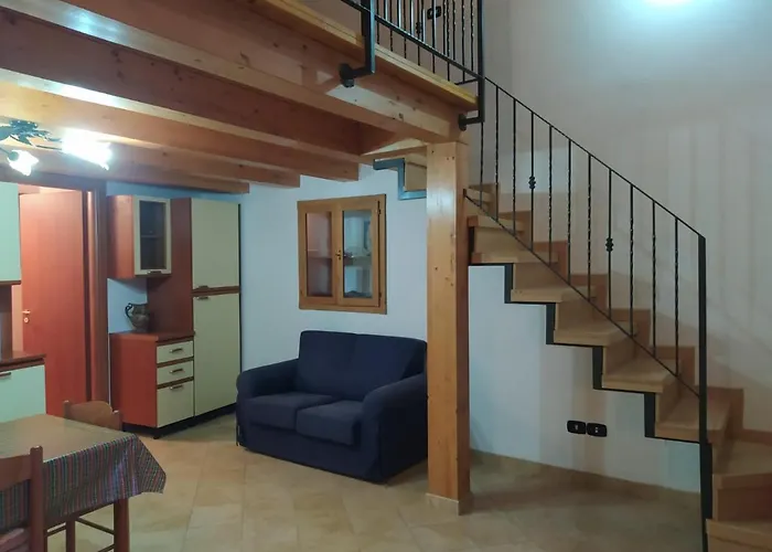 Casa de Férias Antico Borgo - Via Napoli, 2 *